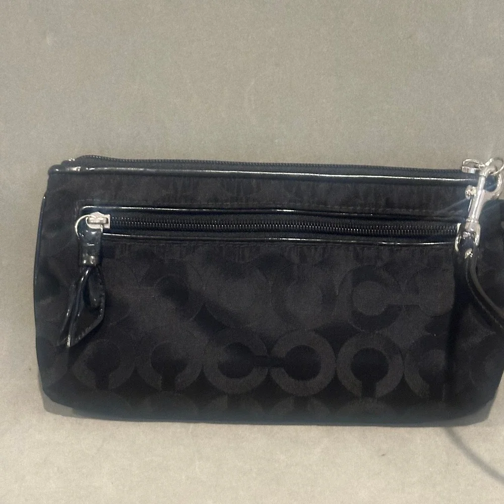 Coach Signature C Monogram Wristlet‎ Black Jacquard Patent Trim Silver Medallion